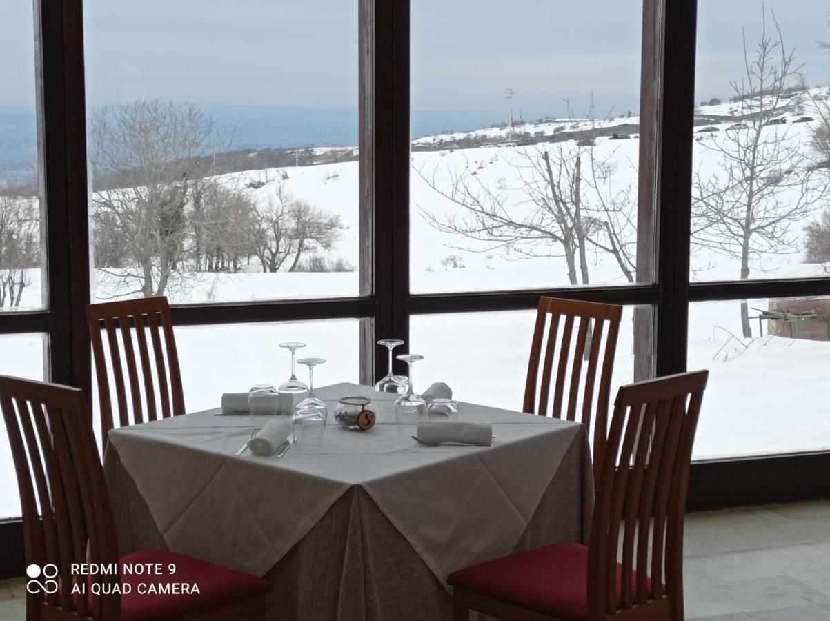Terrae Eremis: Ristorante, Bar, B&B Roccamorice Extérieur photo